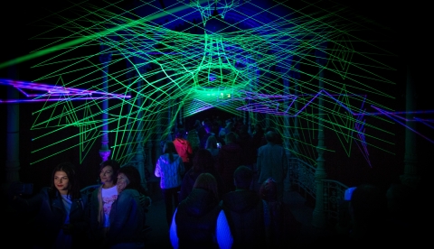 Laserové a UV bludiště